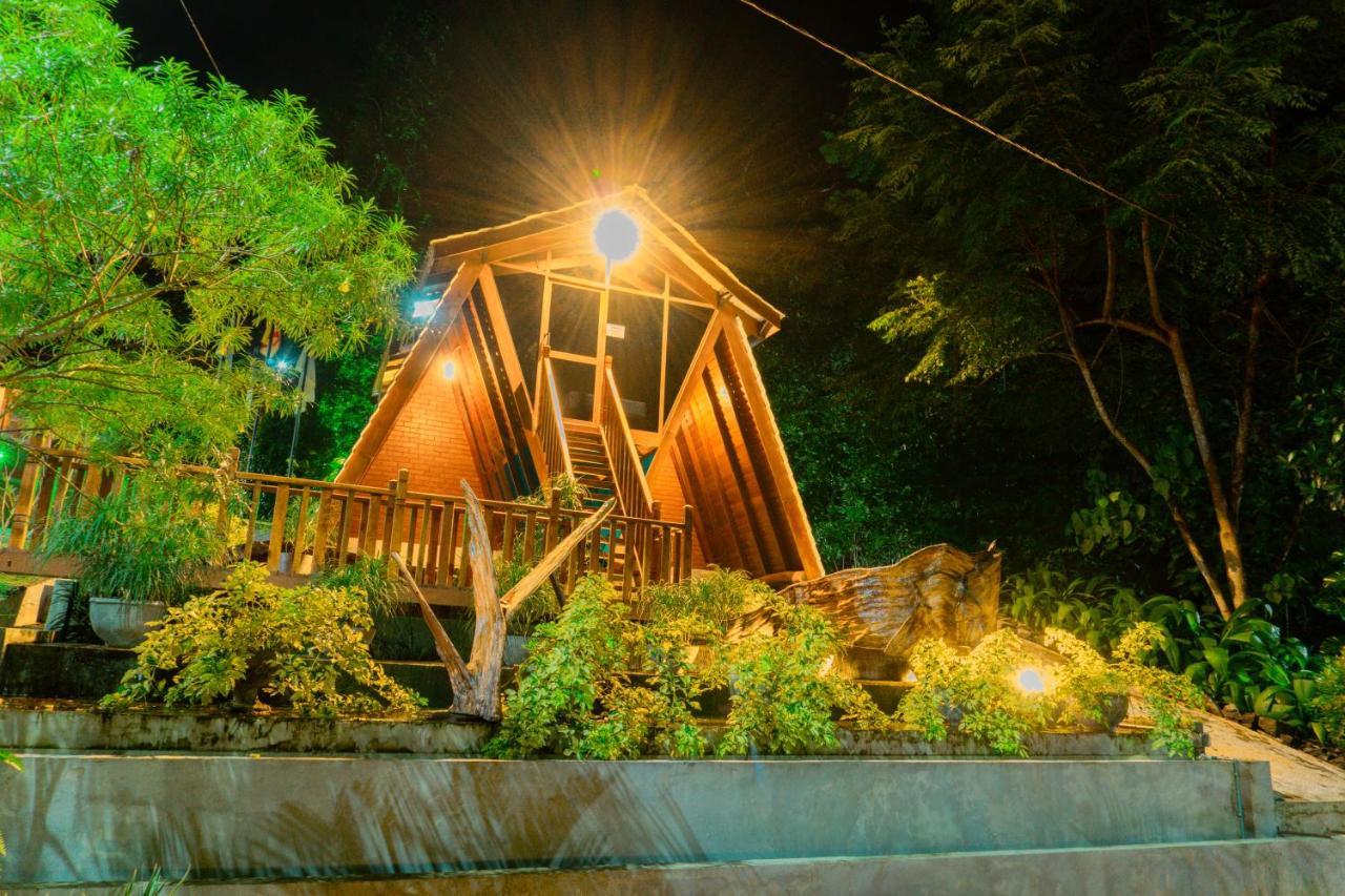 Hotel Uma Garden Kandegedara Matugama Esterno foto