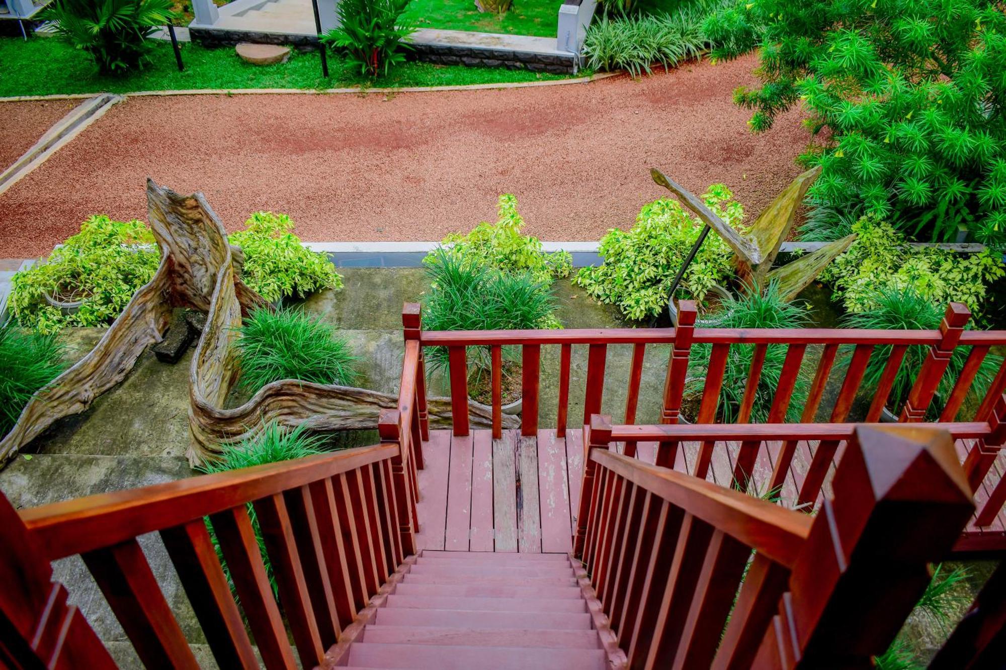 Hotel Uma Garden Kandegedara Matugama Esterno foto