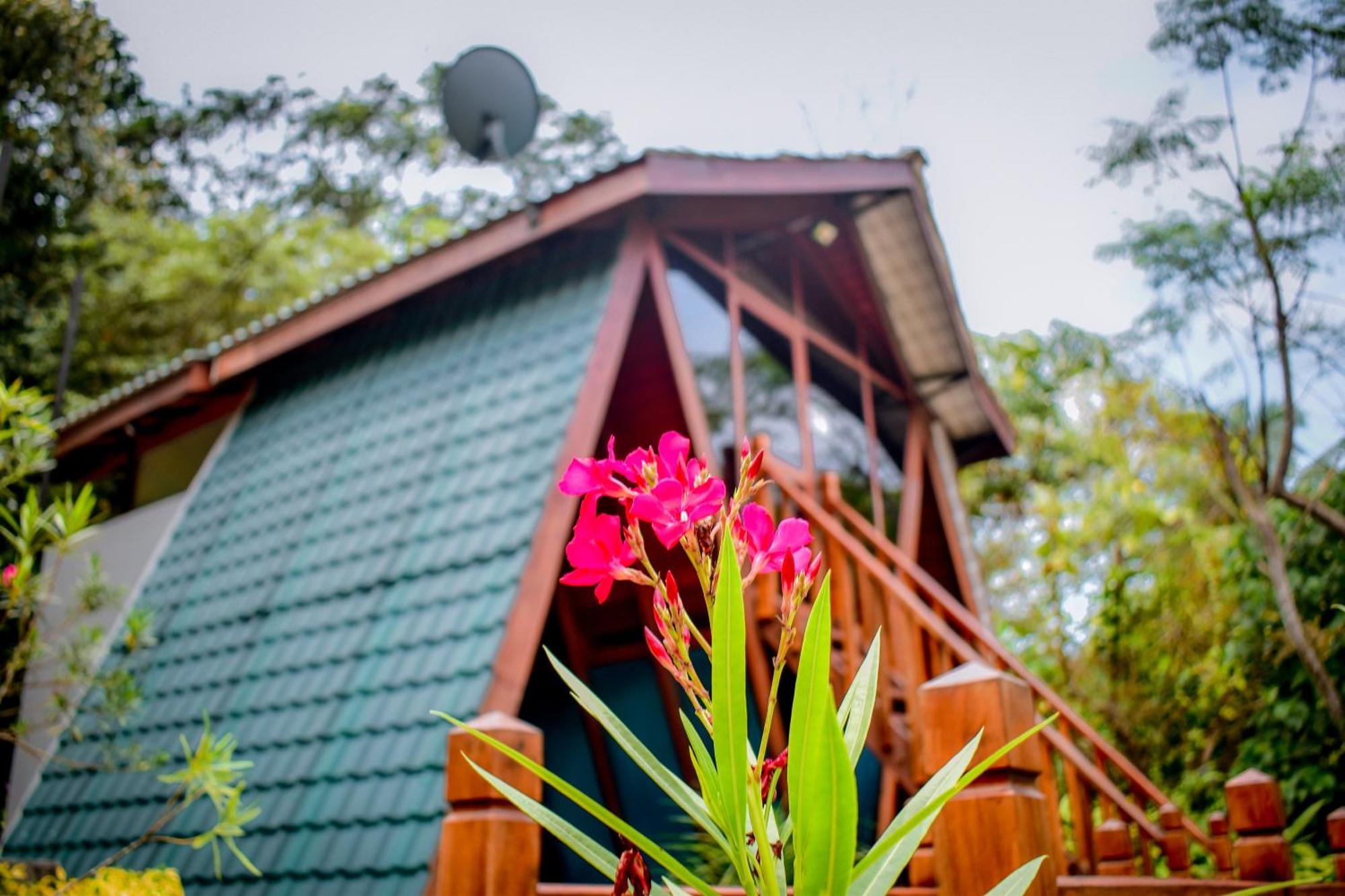 Hotel Uma Garden Kandegedara Matugama Esterno foto